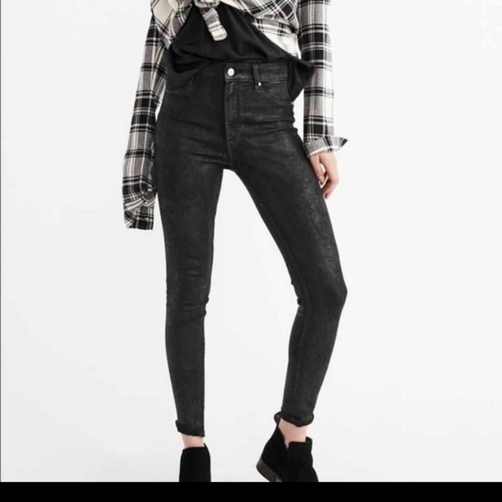 Abercrombie & Fitch coated skinny jeans 25/29